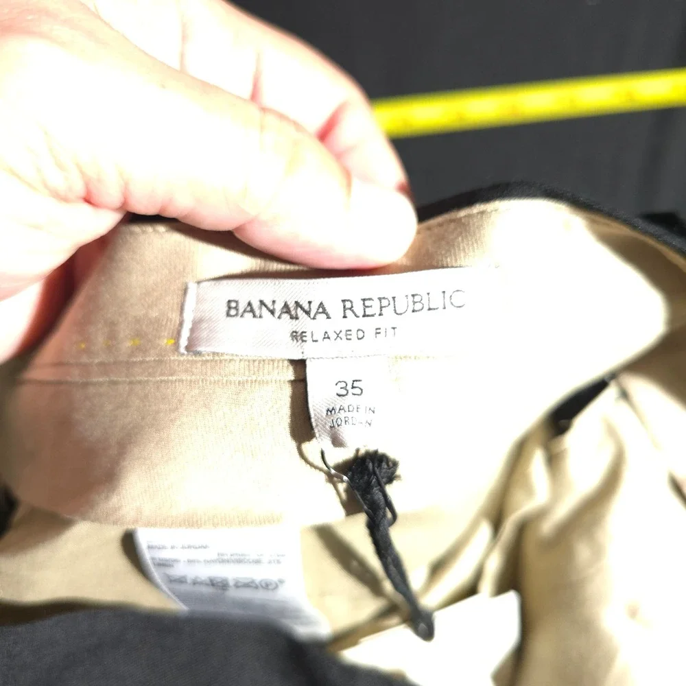Banana Republic Relaxed Fit Mens 35 Black Pleated Straight Leg Trousers NWT